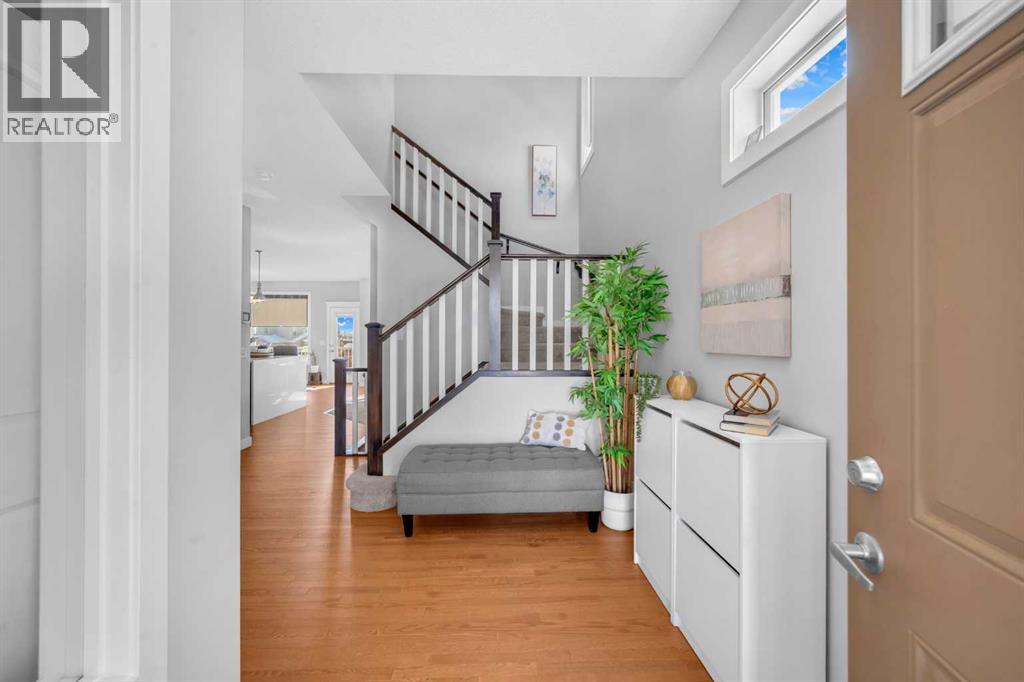 660 Reynolds Crescent Sw, Airdrie, Alberta  T4B 5G1 - Photo 3 - A2266449