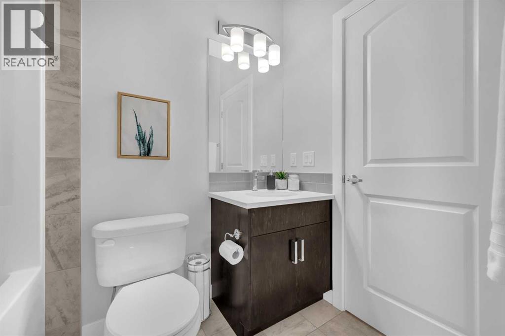 660 Reynolds Crescent Sw, Airdrie, Alberta  T4B 5G1 - Photo 6 - A2266449