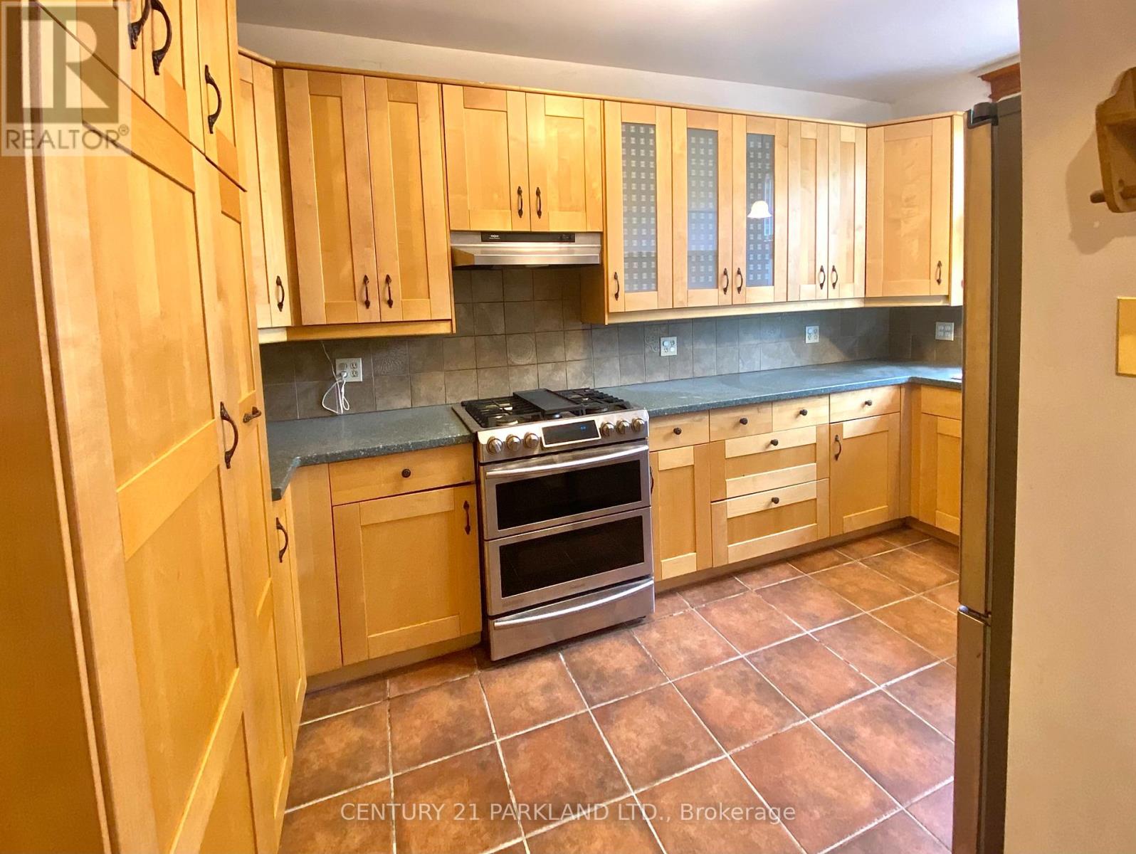 147 Winchester Street, Toronto, Ontario  M4X 1B5 - Photo 16 - C12477315