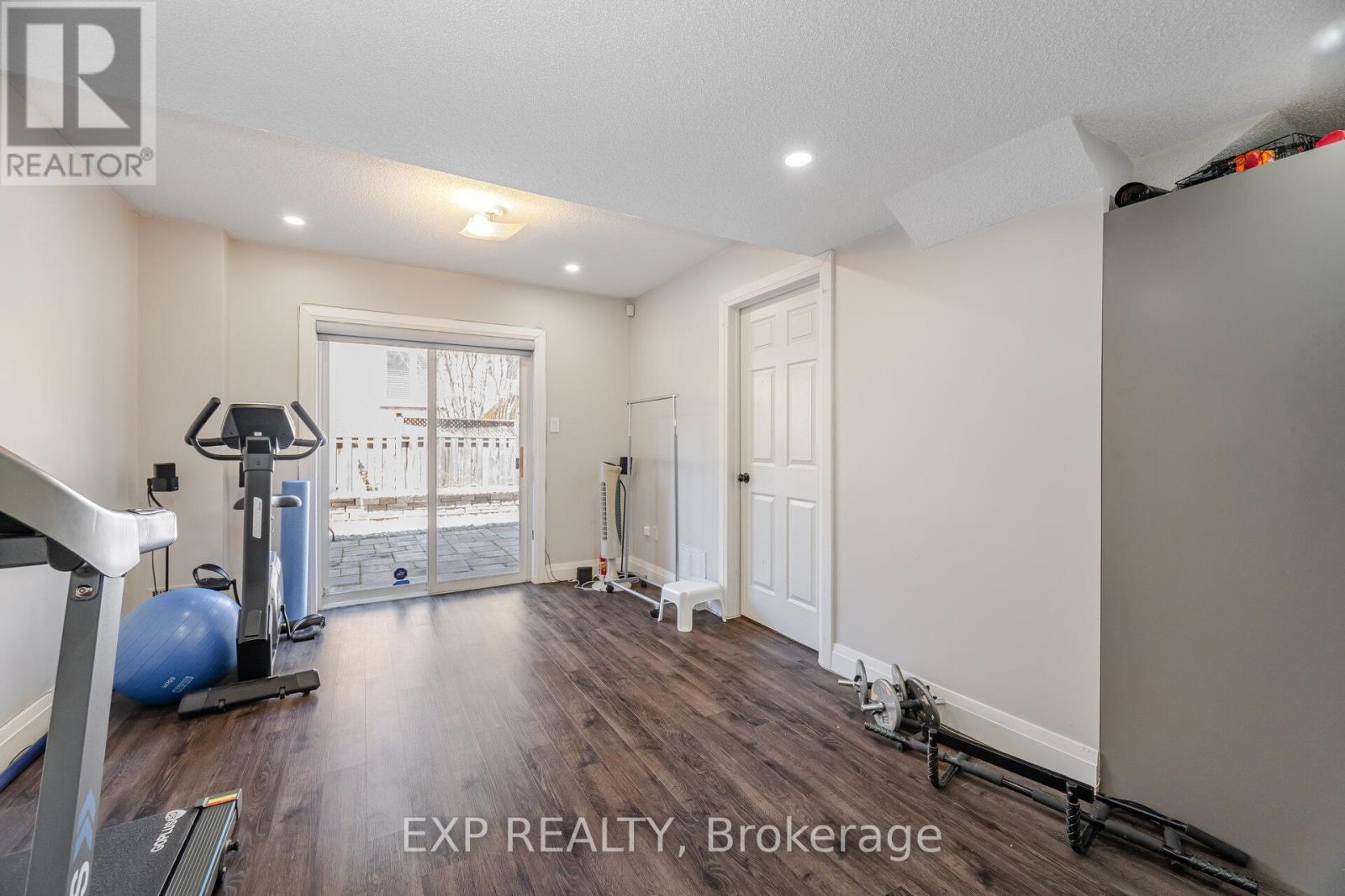 10 Seton Park Road, Toronto, Ontario  M3C 3Z6 - Photo 38 - C12400065