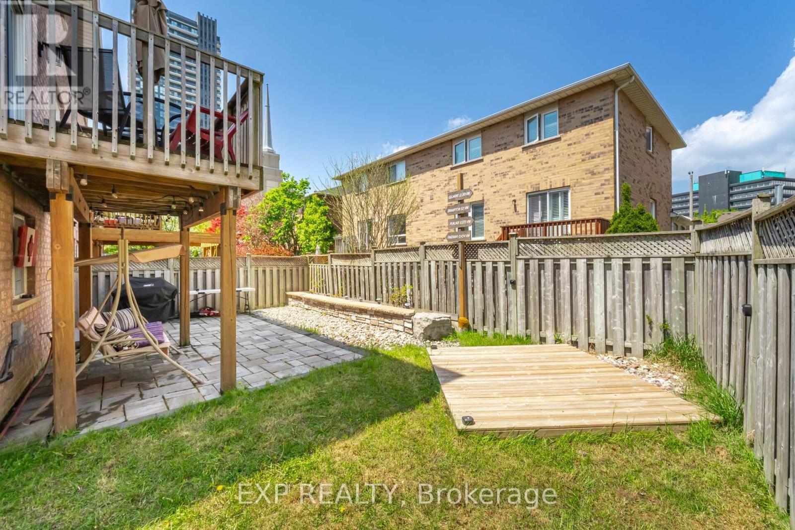 10 Seton Park Road, Toronto, Ontario  M3C 3Z6 - Photo 45 - C12400065