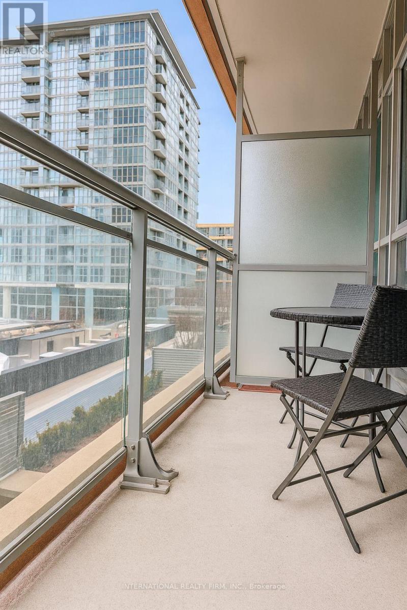 151 Dan Leckie Way, Toronto, Ontario  M5V 4B2 - Photo 10 - C12472162