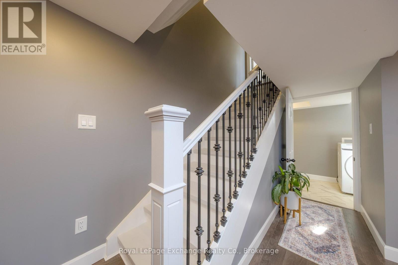 391 7th Avenue E, Owen Sound, Ontario  N4K 2W8 - Photo 14 - X12478238