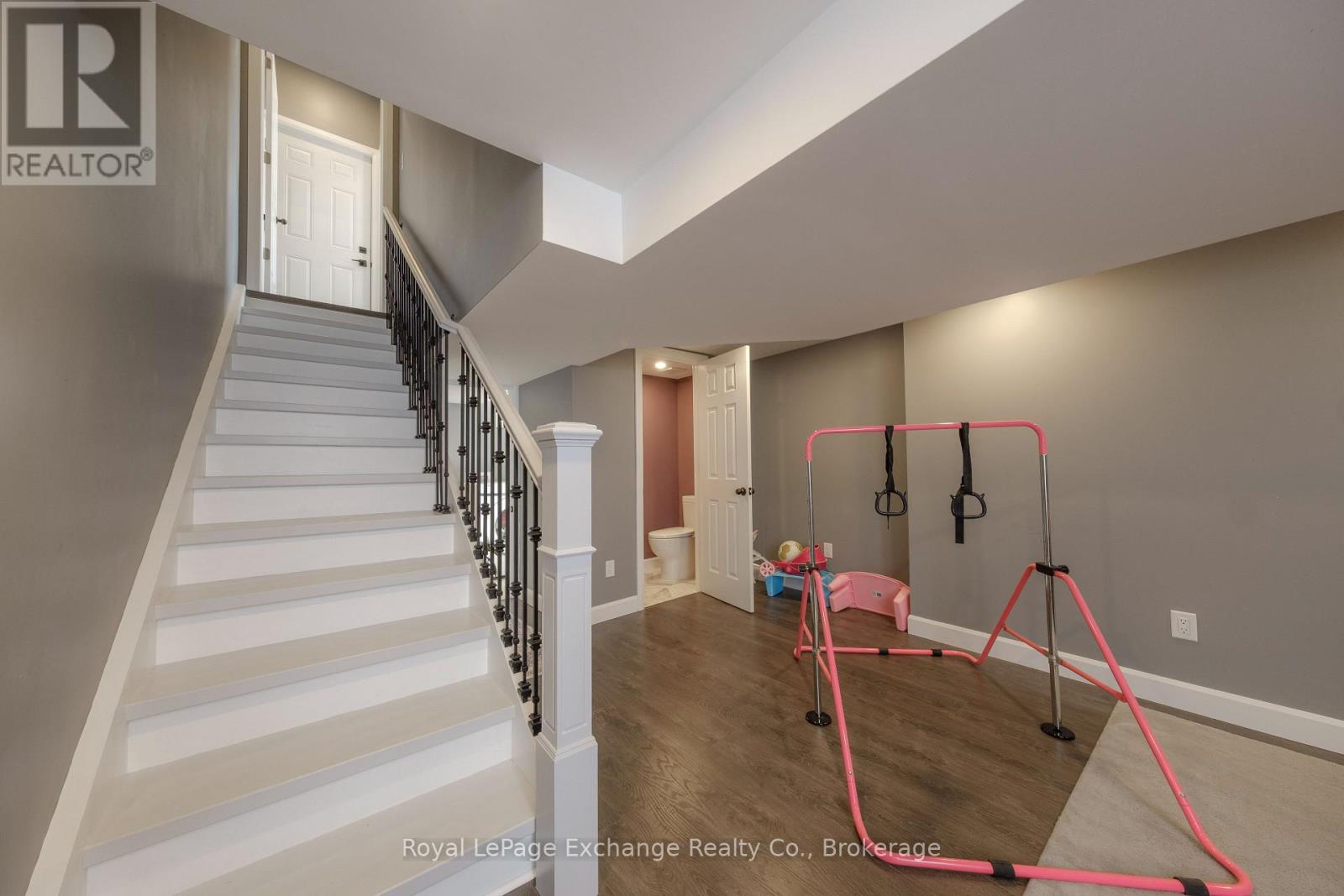 391 7th Avenue E, Owen Sound, Ontario  N4K 2W8 - Photo 15 - X12478238