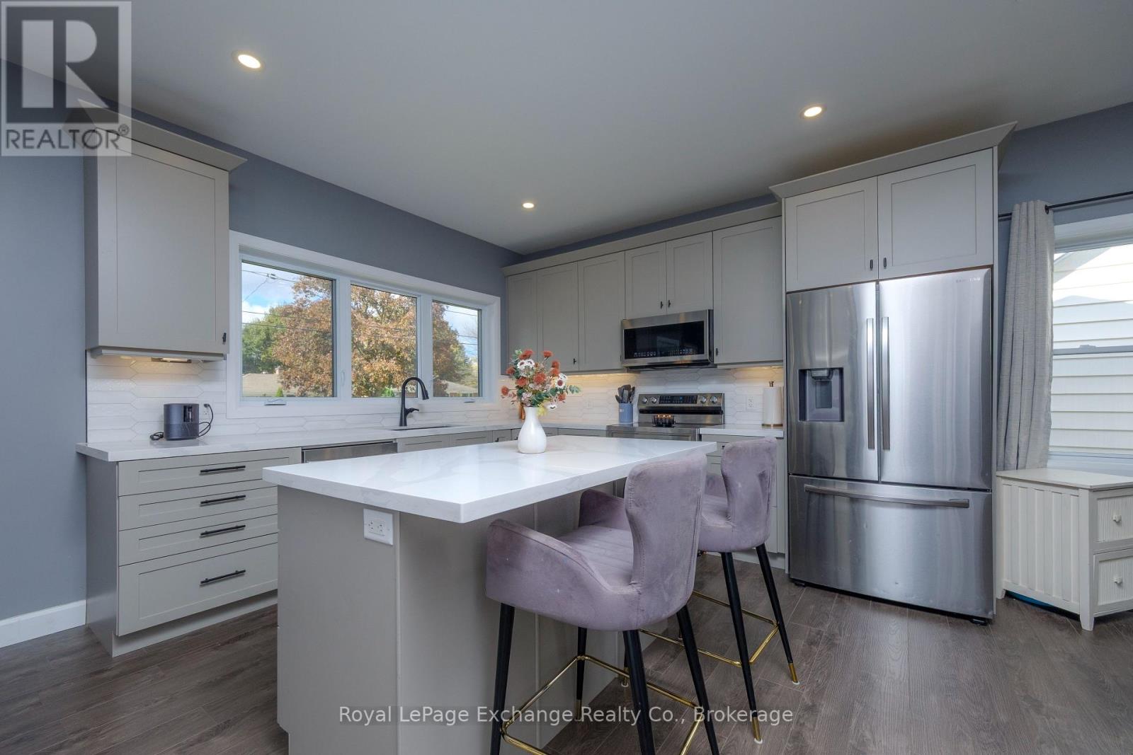 391 7th Avenue E, Owen Sound, Ontario  N4K 2W8 - Photo 5 - X12478238