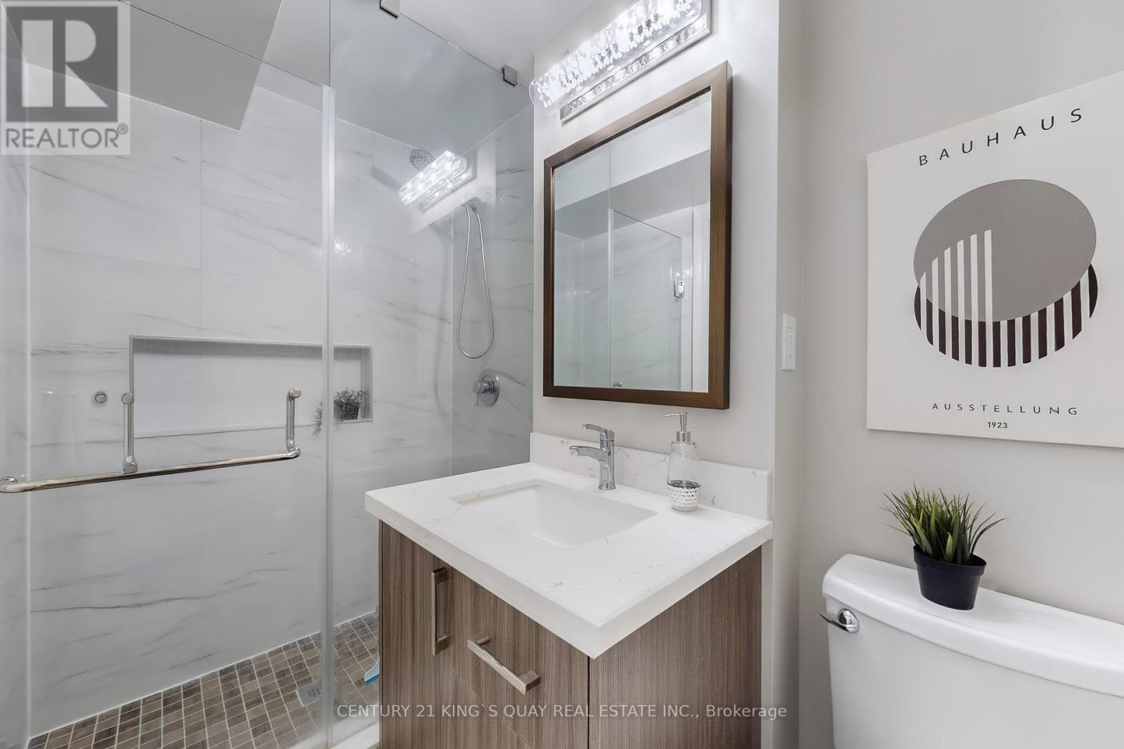 18 Edgehill Avenue, Whitchurch-Stouffville, Ontario  L4A 0V4 - Photo 37 - N12477933
