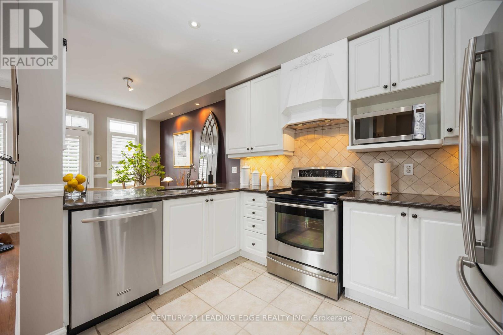 45 Bruce Creek Drive, Markham, Ontario  L6C 2V8 - Photo 6 - N12477710