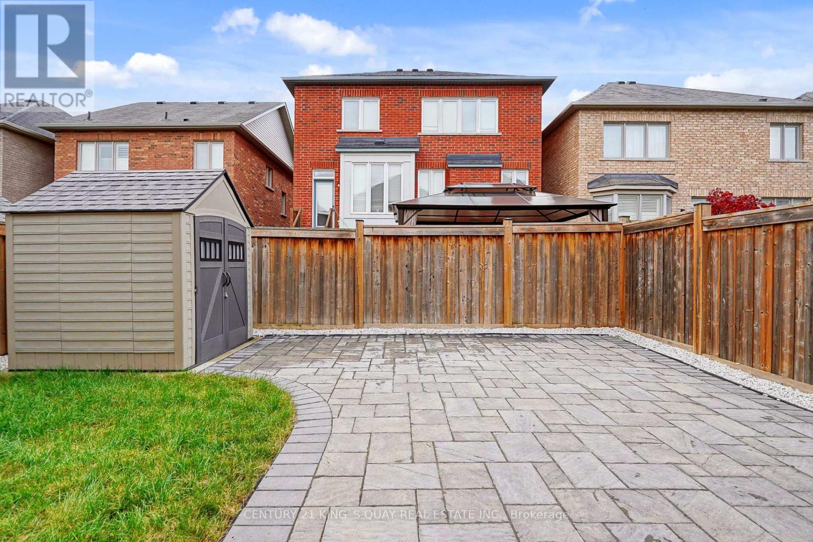18 Edgehill Avenue, Whitchurch-Stouffville, Ontario  L4A 0V4 - Photo 38 - N12477933