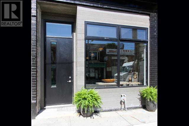 MAIN - 726 GERRARD STREET, Toronto, Ontario