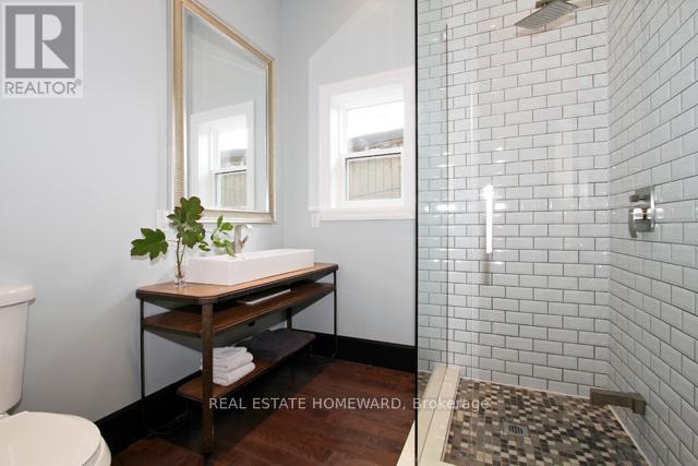 Main - 726 Gerrard Street, Toronto, Ontario  M4M 1Y3 - Photo 11 - E12447970