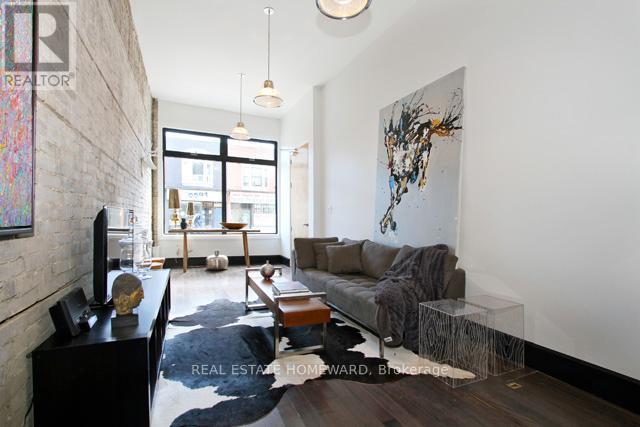 Main - 726 Gerrard Street, Toronto, Ontario  M4M 1Y3 - Photo 3 - E12447970