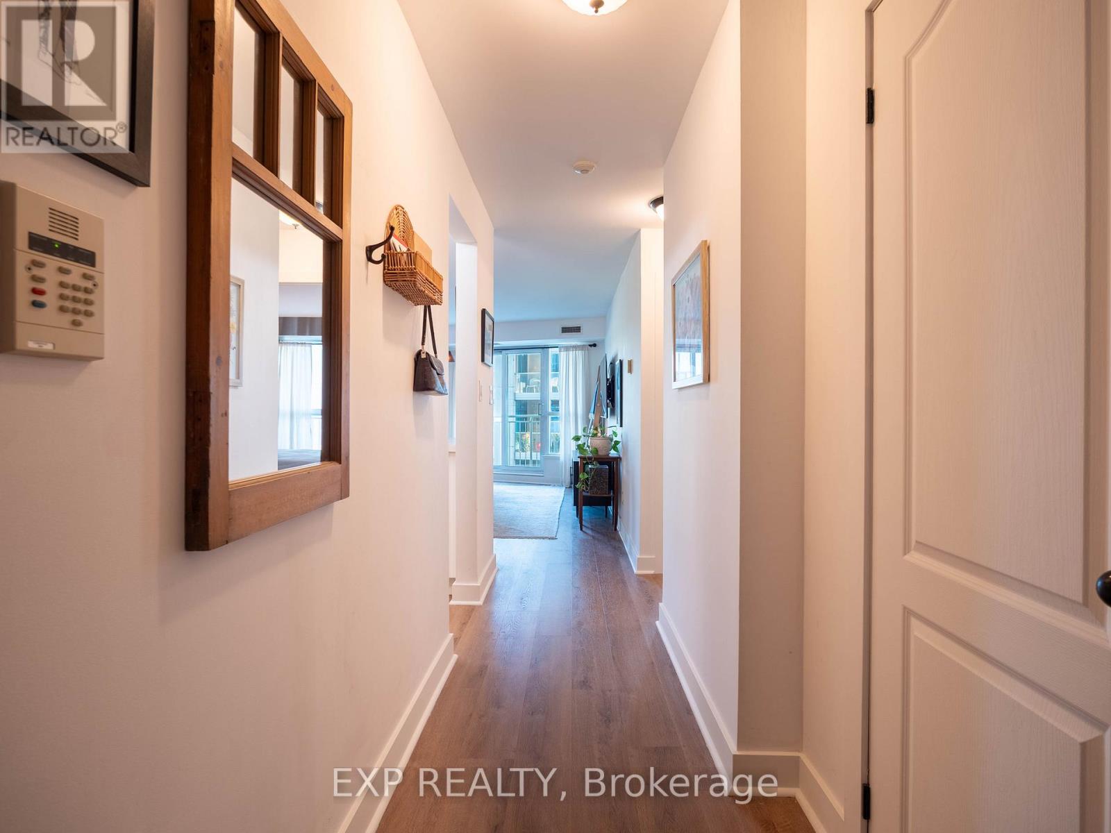 501 - 2111 Lakeshore Boulevard W, Toronto, Ontario  M8V 4B2 - Photo 5 - W12413406