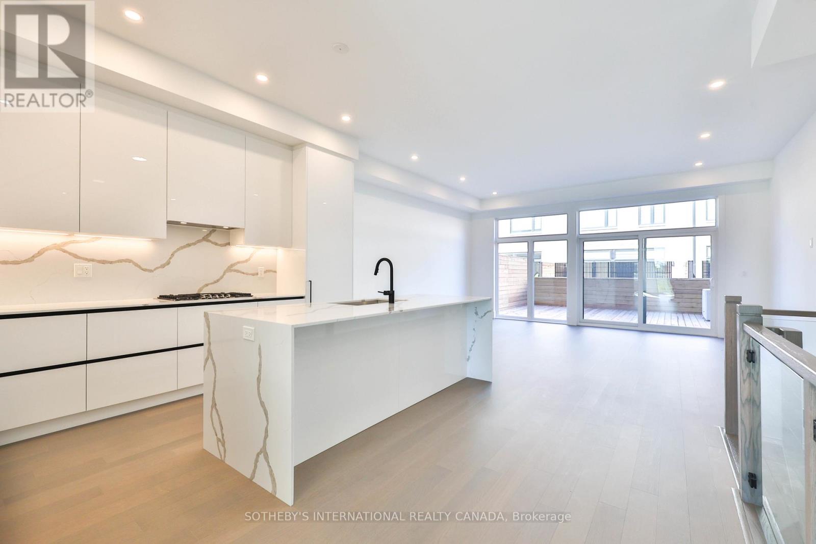 Th 85 - 60 Lou Parsons Way Drive, Mississauga, Ontario  L5H 0B2 - Photo 6 - W12469261