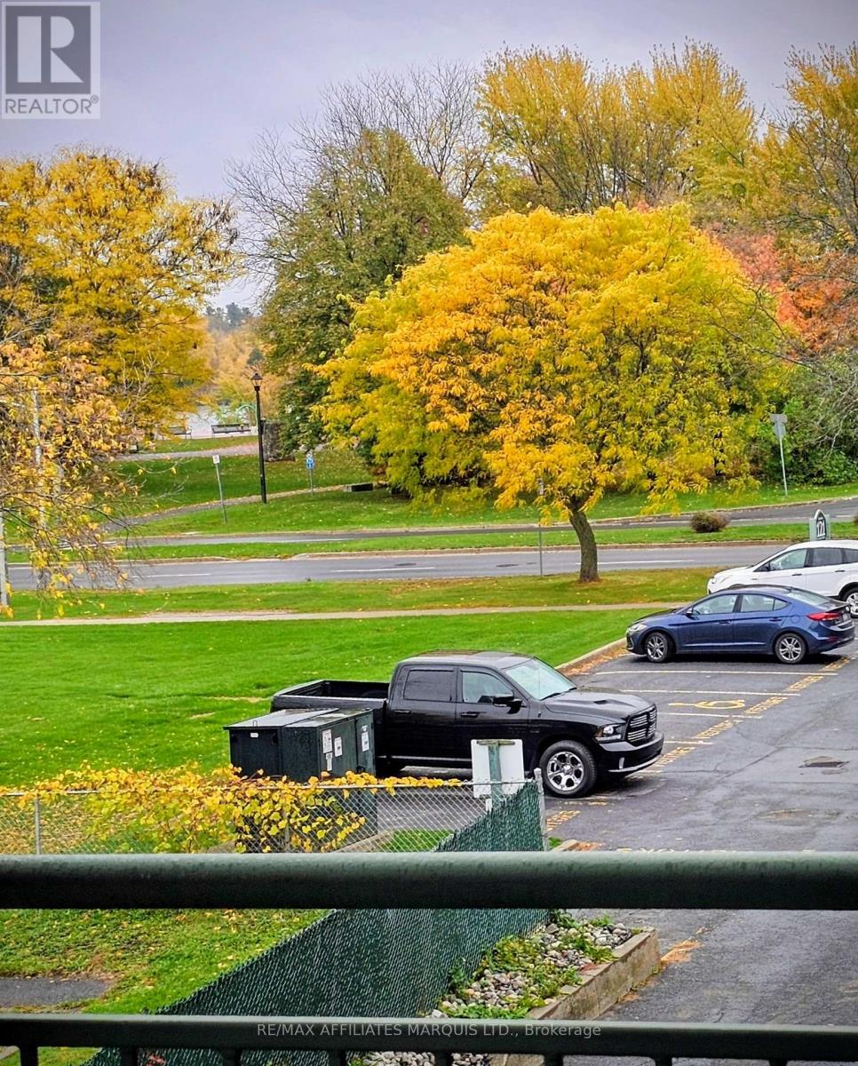 304 - 121 Water Street W, Cornwall, Ontario K6J 5T8 - Photo 13 - X12405904