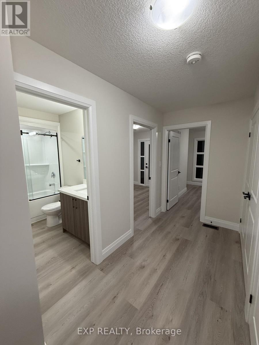 3 Keystone Trail, Welland, Ontario  L3B 5C2 - Photo 18 - X12473462