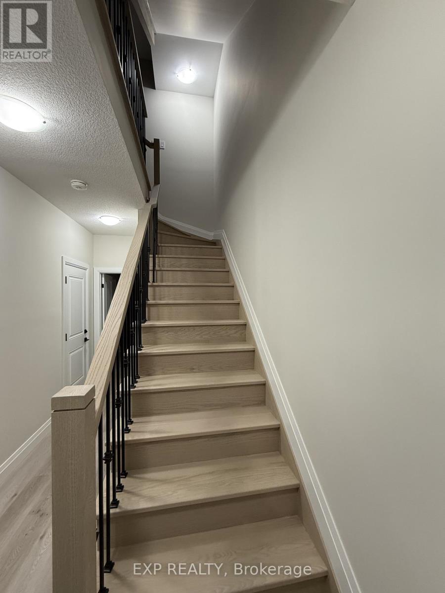 3 Keystone Trail, Welland, Ontario  L3B 5C2 - Photo 2 - X12473462