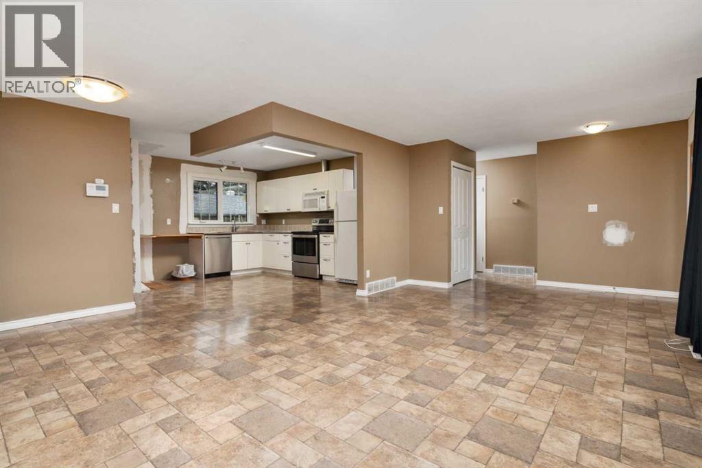 6505 45a Avenue, Camrose, Alberta  T4V 0C8 - Photo 6 - A2265697