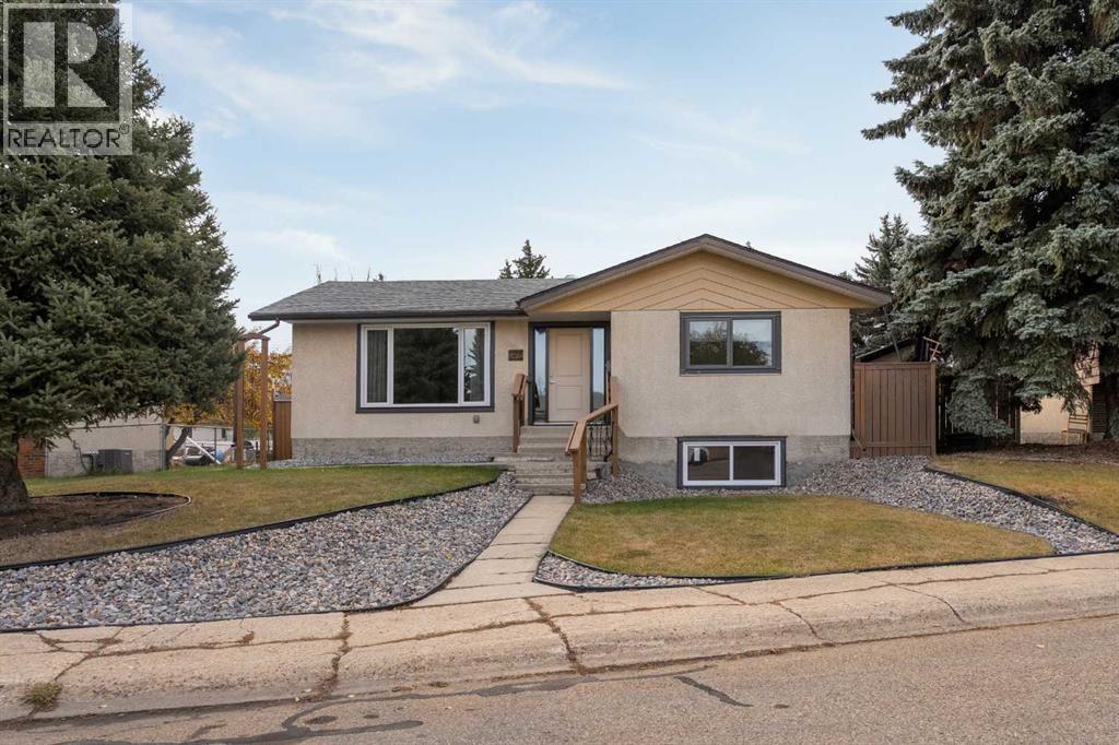 6505 45a Avenue, Camrose, Alberta  T4V 0C8 - Photo 1 - A2265697