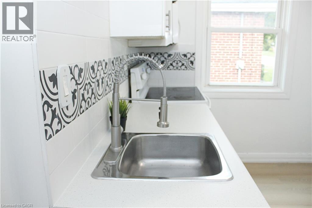 125 Adair Avenue S Unit# 1 - Mn Flr, Hamilton, Ontario  L8K 3S6 - Photo 7 - 40780985