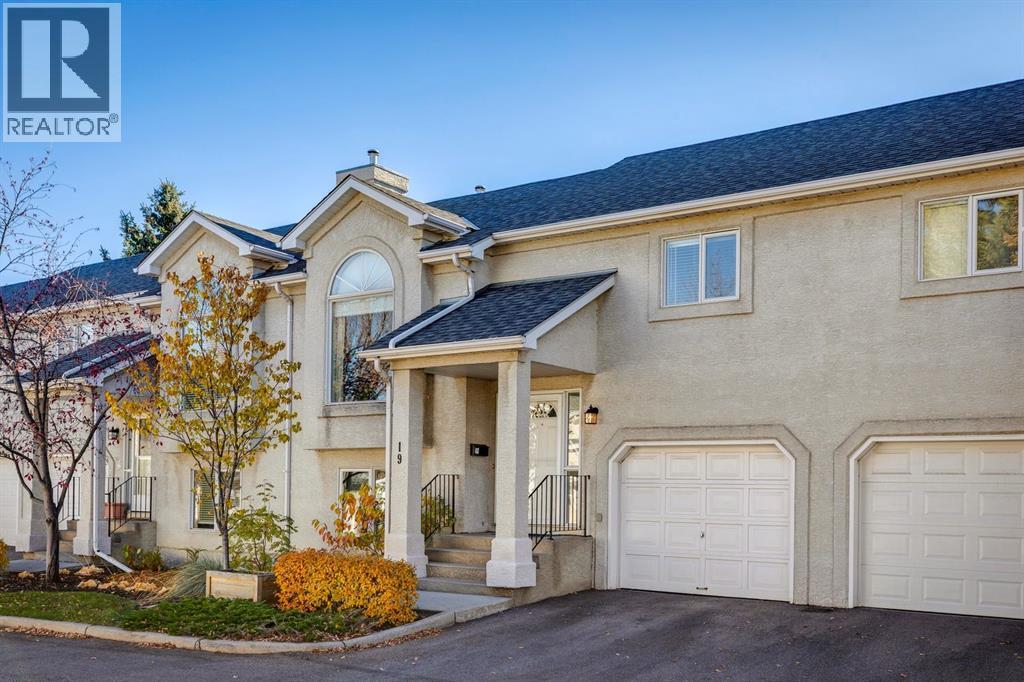 19 Sunlake Gardens Se, Calgary, Alberta  T2X 3G4 - Photo 1 - A2265866