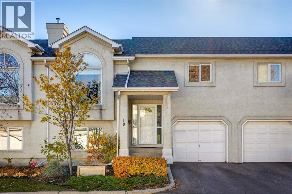 19 Sunlake Gardens Se, Calgary, Alberta  T2X 3G4 - Photo 2 - A2265866