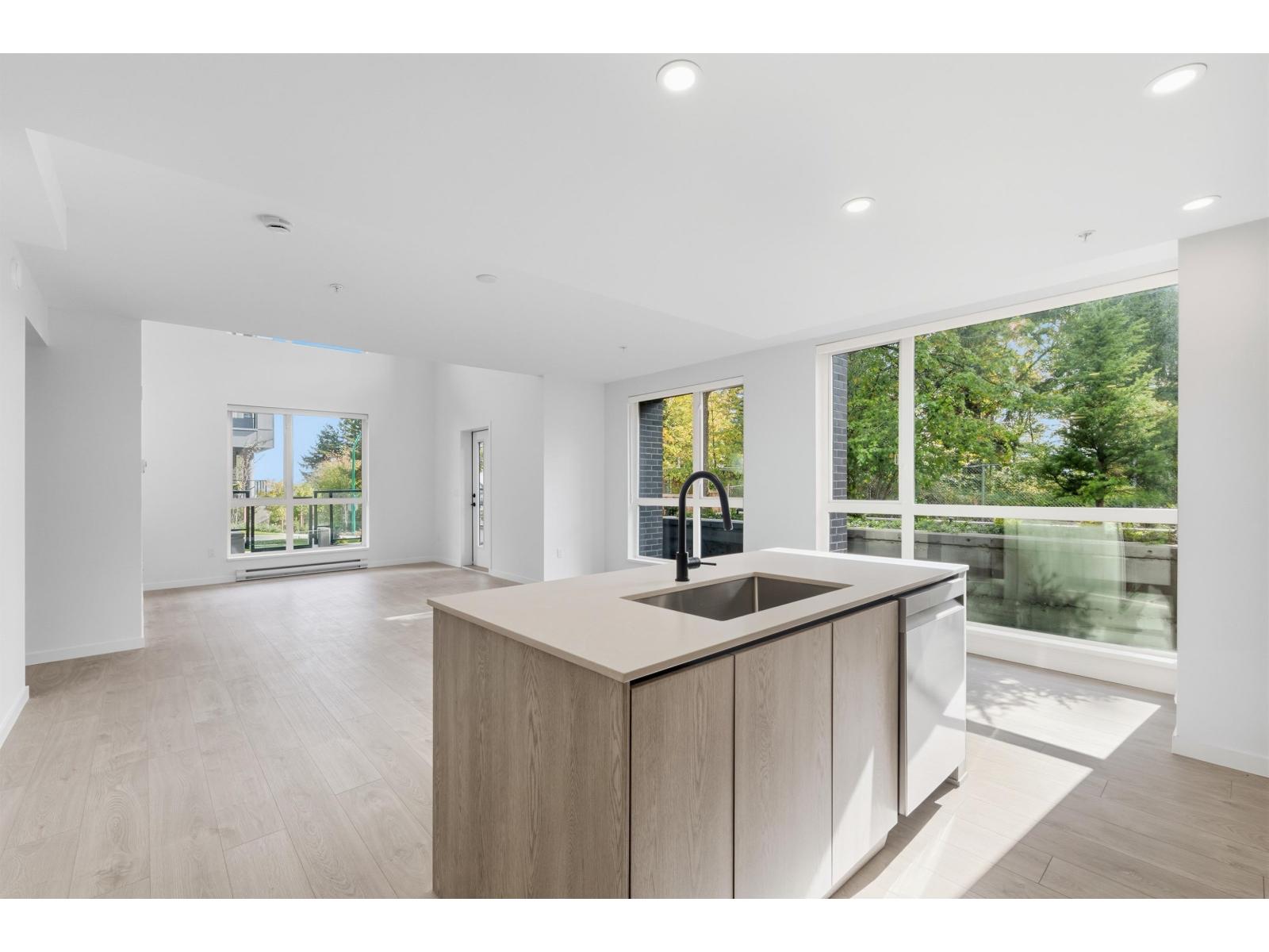 512 19577 65b Avenue, Surrey, British Columbia  V4N 6Y3 - Photo 2 - R3060537