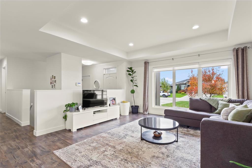 49 Alderwood Crescent, Steinbach, Manitoba  R5G 0S8 - Photo 12 - 202526216