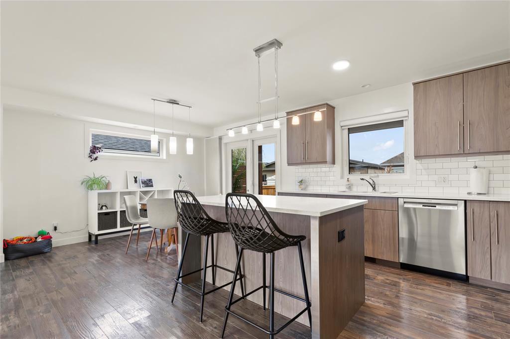 49 Alderwood Crescent, Steinbach, Manitoba  R5G 0S8 - Photo 8 - 202526216