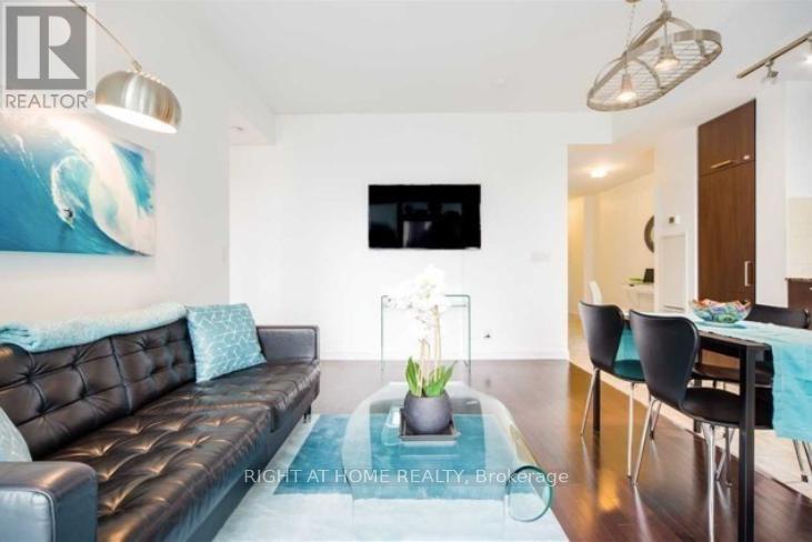 708 - 14 York Street, Toronto, Ontario  M5J 0B1 - Photo 3 - C12444581