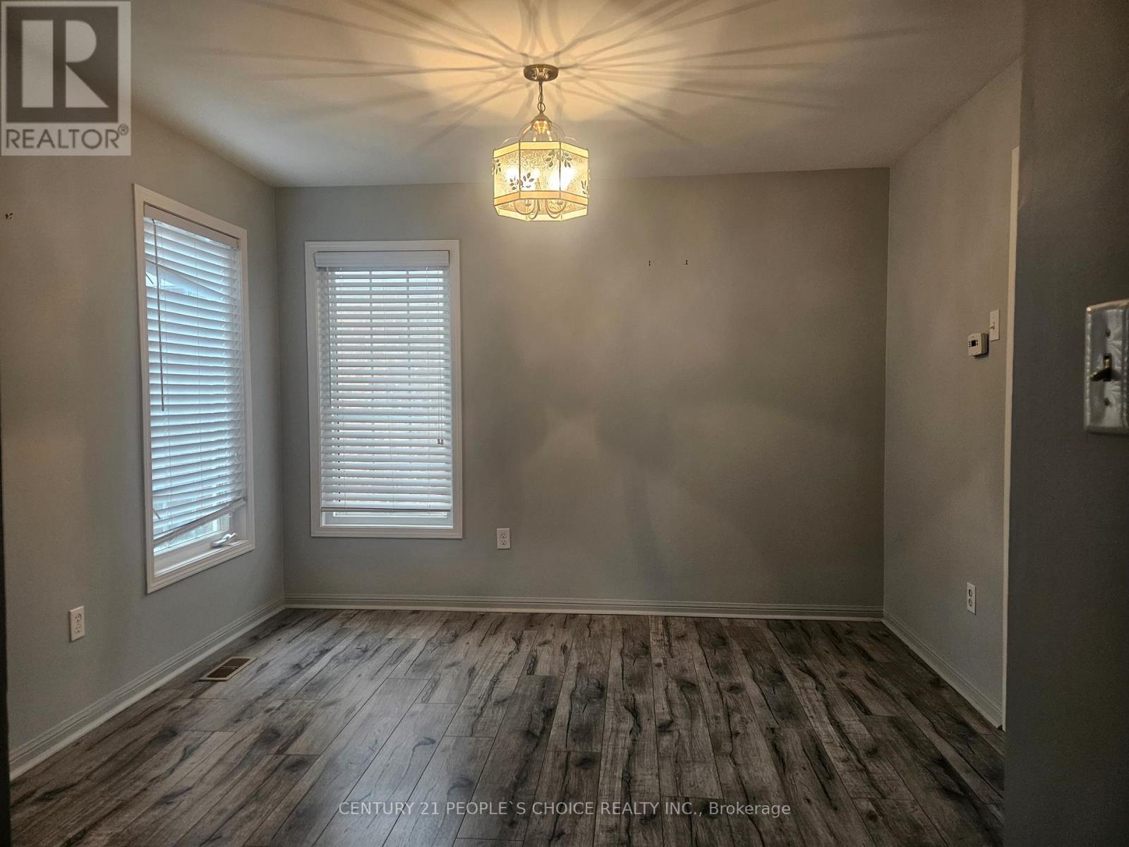 24 John W Taylor Avenue, New Tecumseth (Alliston), Ontario  L9R 0B5 - Photo 2 - N12432174