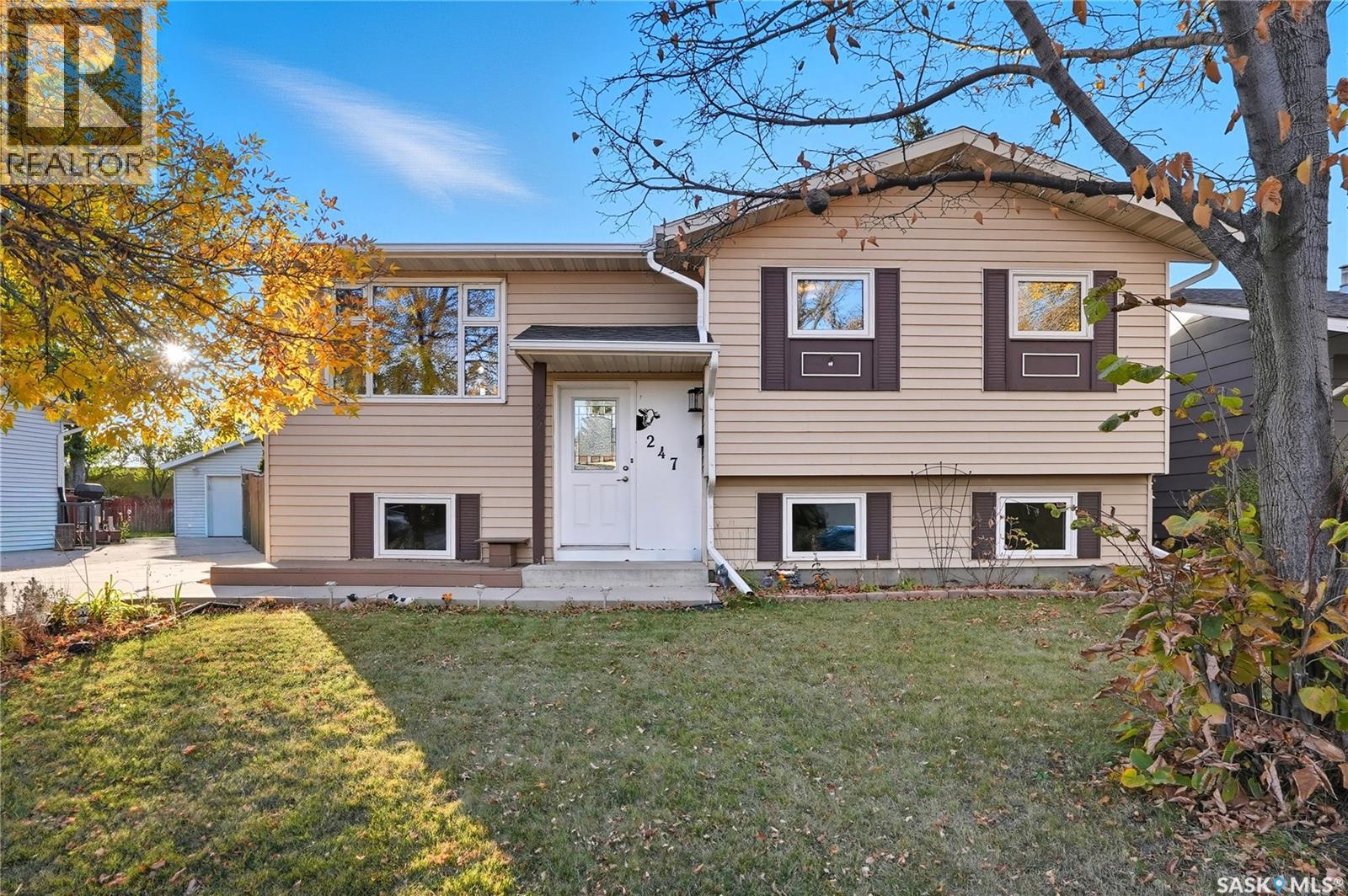 247 Davies ROAD, Saskatoon, Saskatchewan