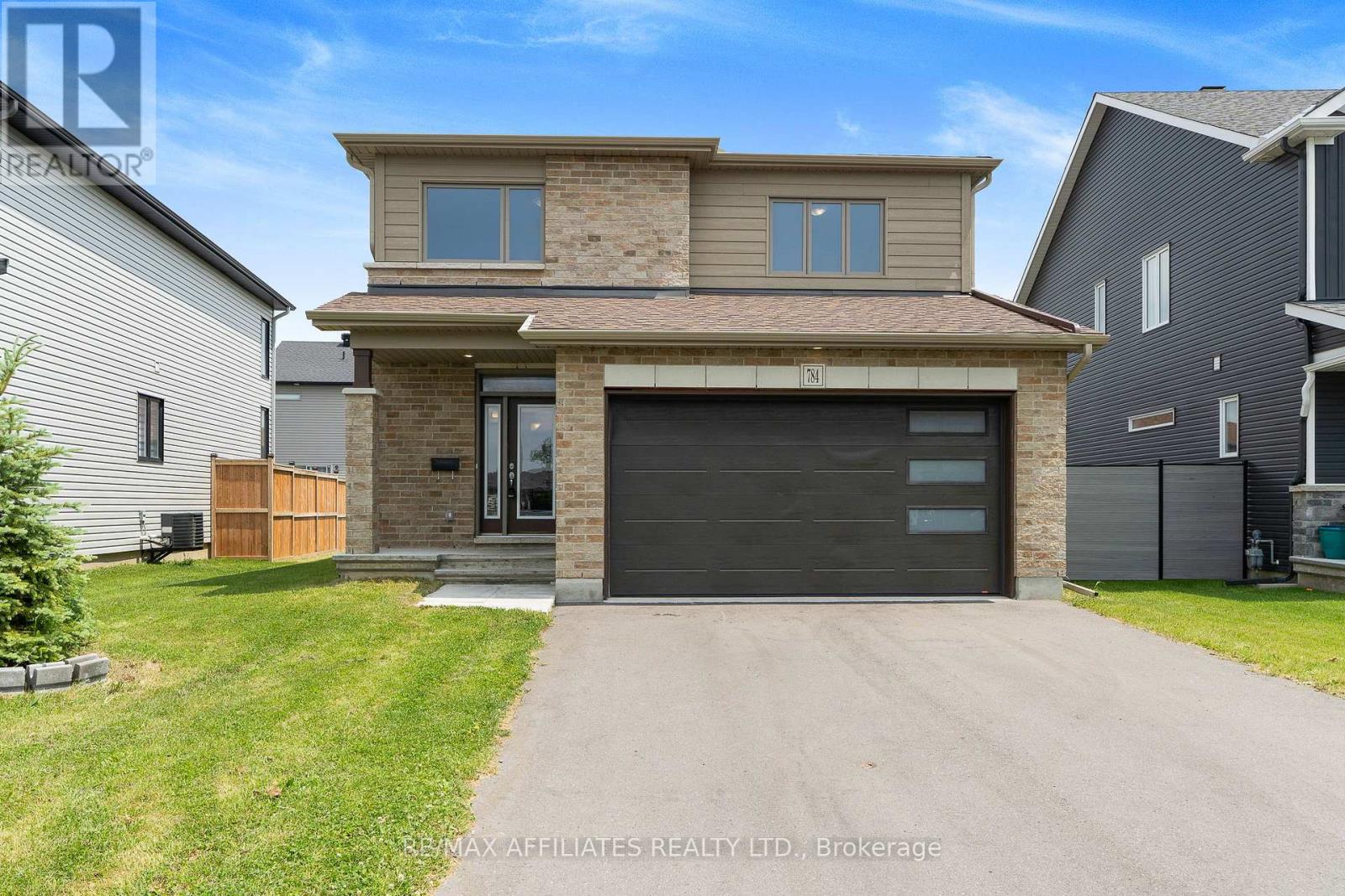 784 NAMUR STREET, Russell, Ontario
