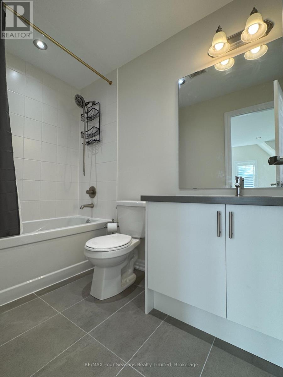 241 Warden Street, Clearview, Ontario  L0M 1S0 - Photo 32 - S12478406