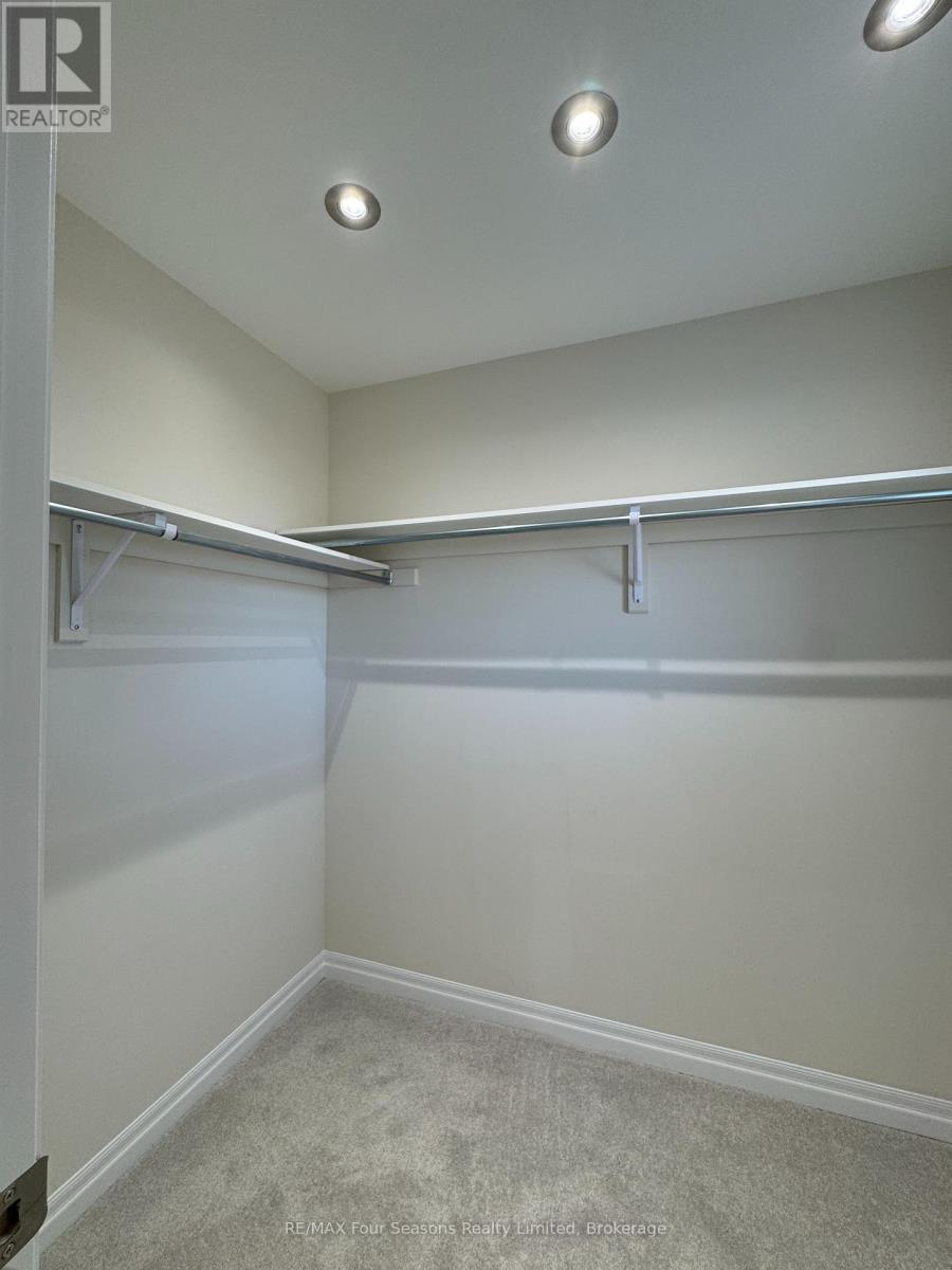241 Warden Street, Clearview, Ontario  L0M 1S0 - Photo 38 - S12478406