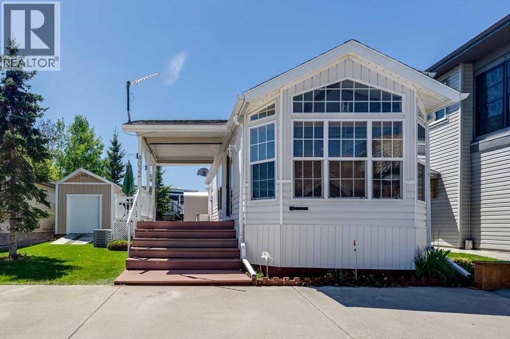 4032, 25054 South Pine Lake Road, Rural Red Deer County, Alberta