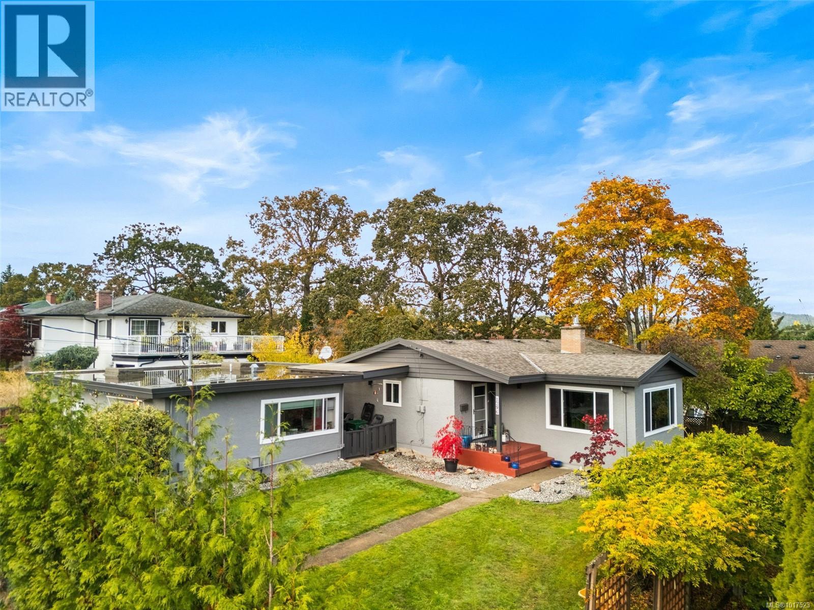 1296 Garkil Rd, Saanich, British Columbia