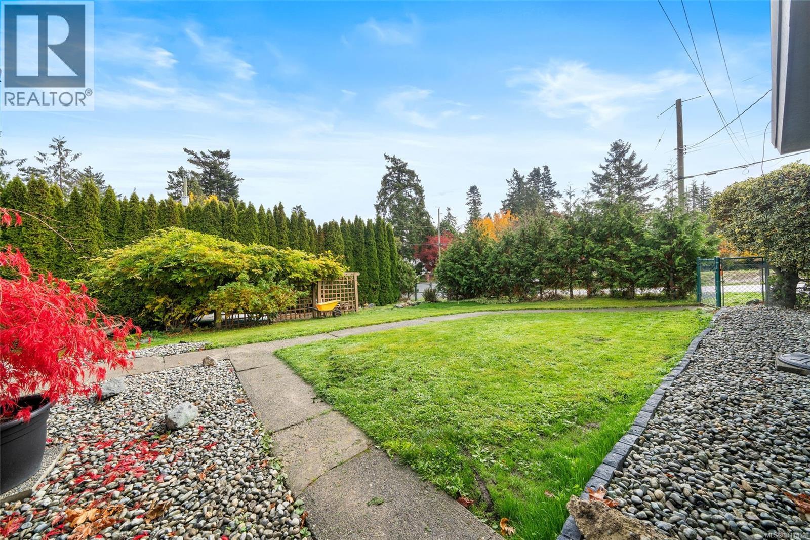 1296 Garkil Rd, Saanich, British Columbia  V9P 2L3 - Photo 28 - 1017523