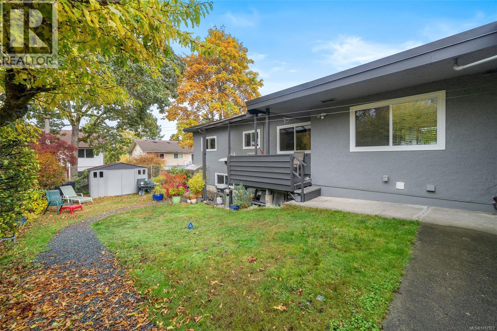 1296 Garkil Rd, Saanich, British Columbia  V9P 2L3 - Photo 29 - 1017523