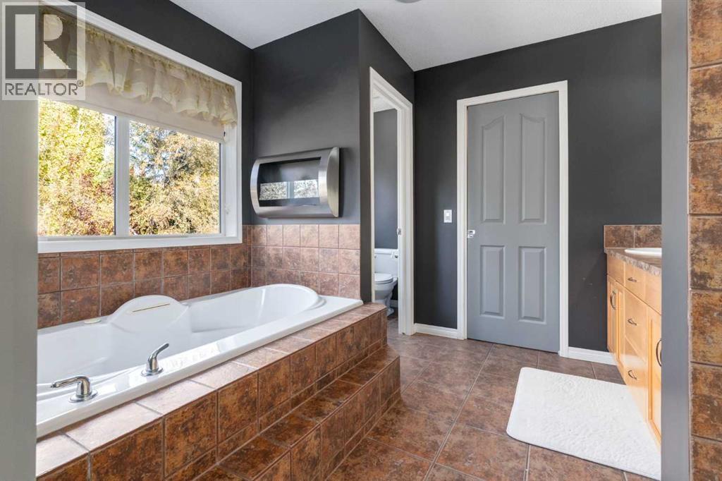 10 Chapala Road Se, Calgary, Alberta  t2x 3t5 - Photo 22 - A2259983