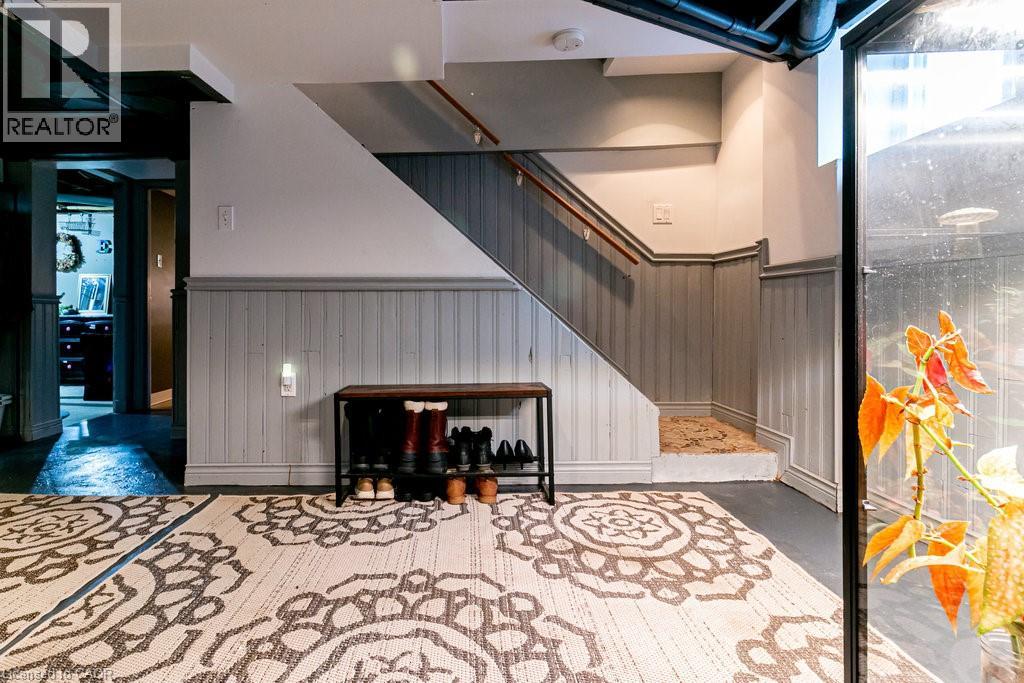 30 Montrose Avenue, Hamilton, Ontario  L8K 4X9 - Photo 18 - 40781357