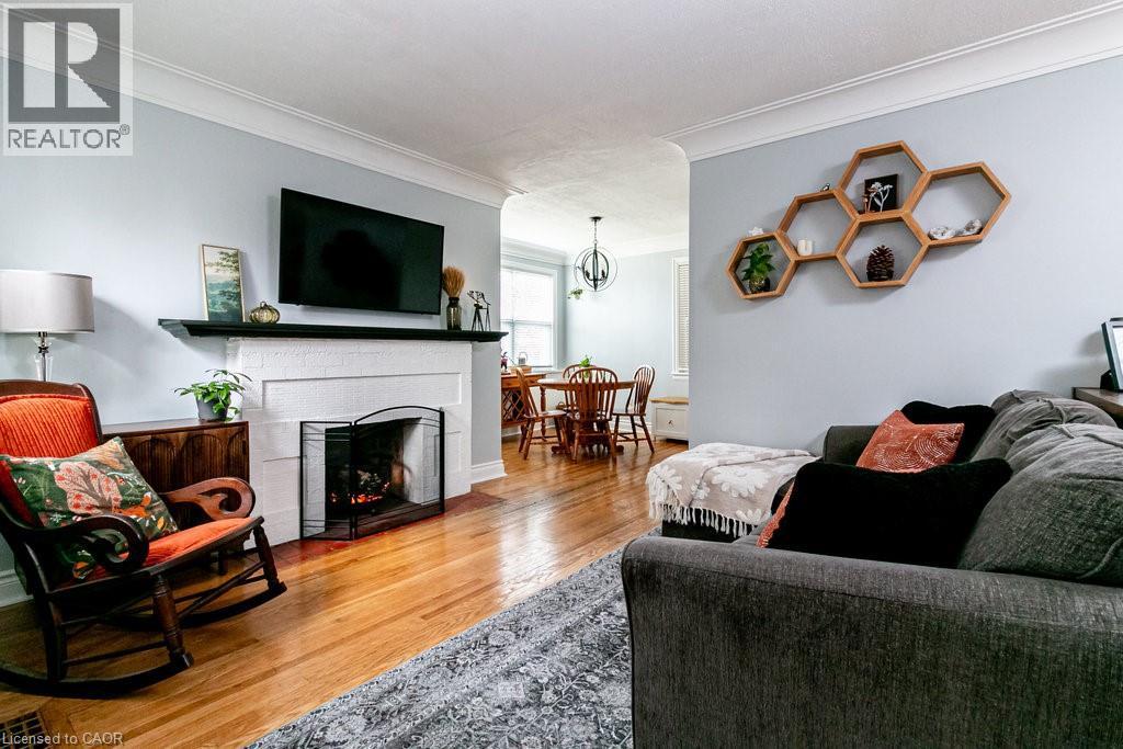 30 Montrose Avenue, Hamilton, Ontario  L8K 4X9 - Photo 3 - 40781357