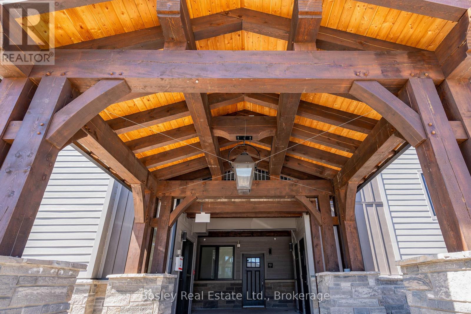 101 - 18 Beckwith Lane, Blue Mountains, Ontario  L9Y 2X5 - Photo 2 - X12478344