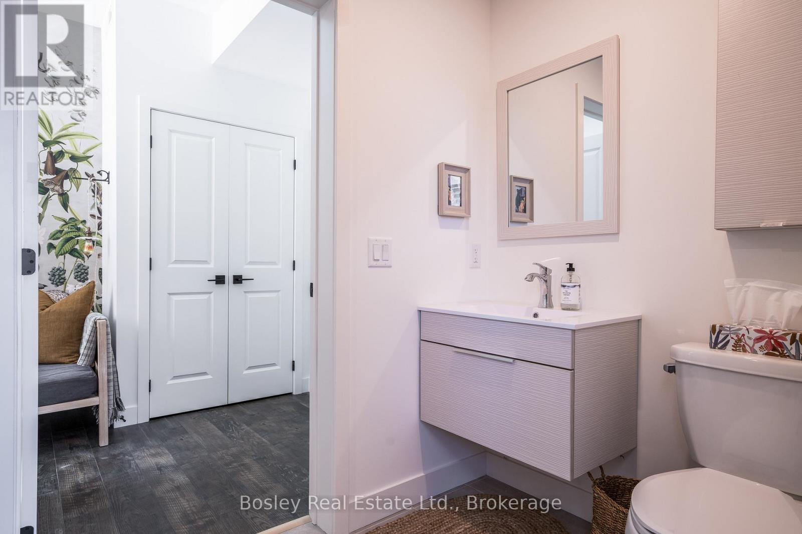 101 - 18 Beckwith Lane, Blue Mountains, Ontario  L9Y 2X5 - Photo 34 - X12478344
