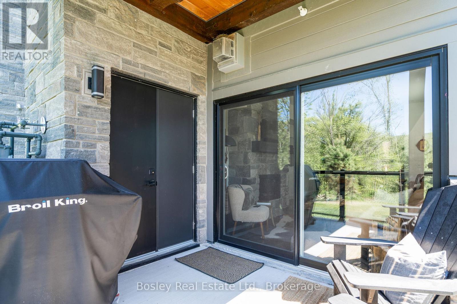 101 - 18 Beckwith Lane, Blue Mountains, Ontario  L9Y 2X5 - Photo 45 - X12478344