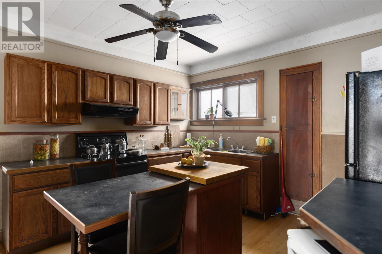 175-177 Elgin St, Sault Ste. Marie, Ontario  P6A 2Y9 - Photo 6 - SM253060