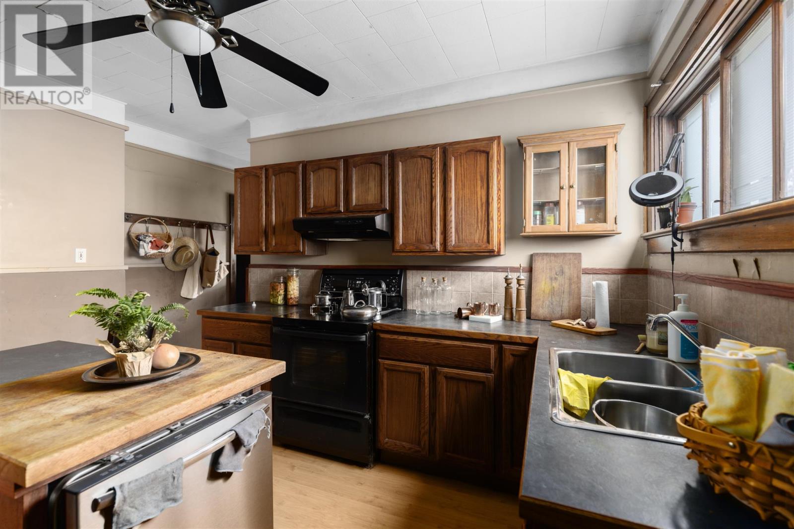 175-177 Elgin St, Sault Ste. Marie, Ontario  P6A 2Y9 - Photo 8 - SM253060