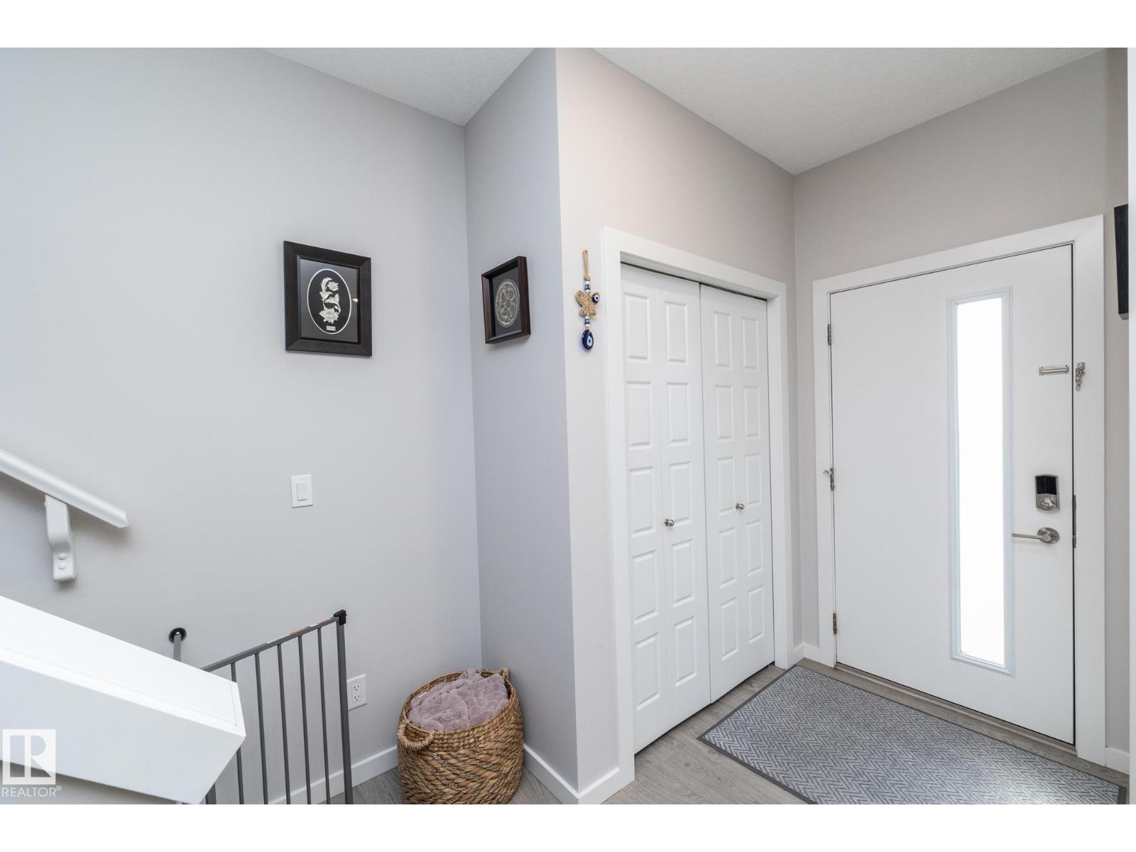 2463 Kelly Circle Ci Sw, Edmonton, Alberta  T6W 4G2 - Photo 3 - E4463185