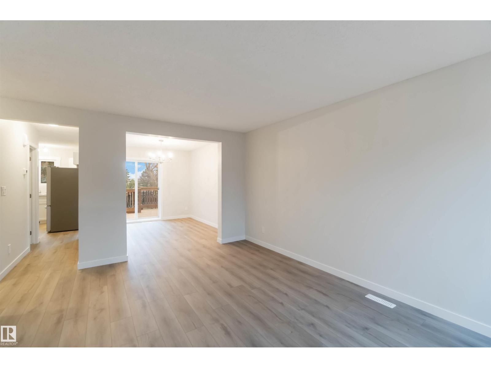 10406b 28a Av Nw, Edmonton, Alberta  T6J 4J6 - Photo 8 - E4463186