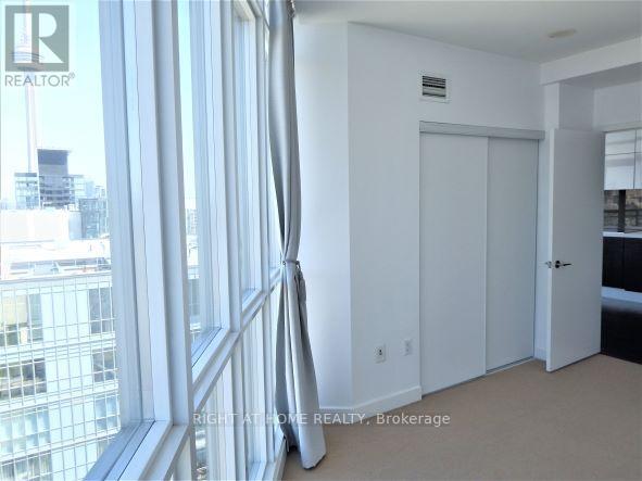 Ph02 - 21 Iceboat Terrace, Toronto, Ontario  M5V 4A9 - Photo 8 - C12478038