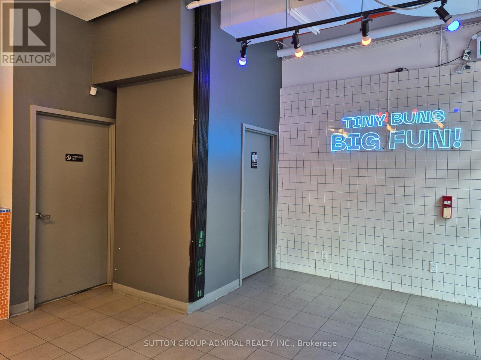 50 Gerrard Street E, Toronto, Ontario  M5B 1G3 - Photo 4 - C12478067